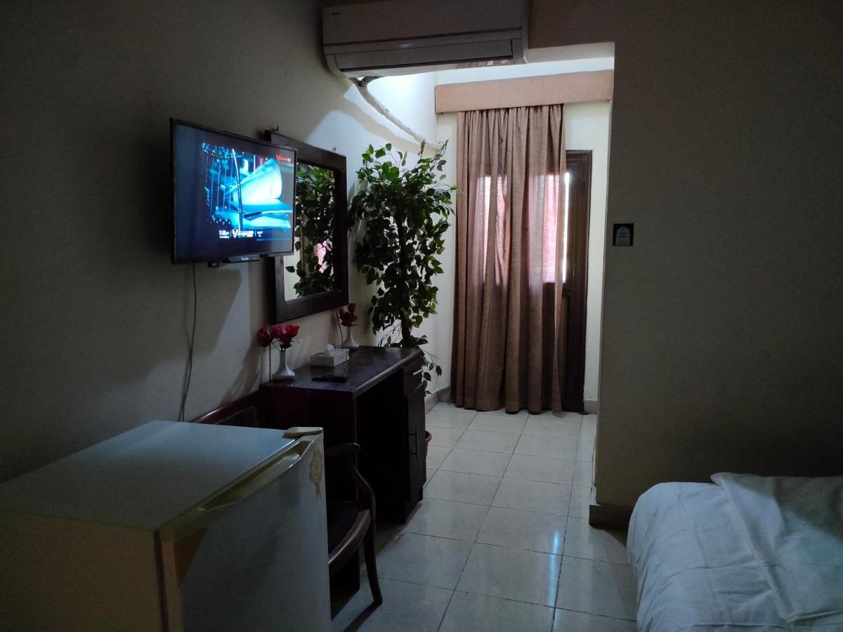 Alexandria Hostel *